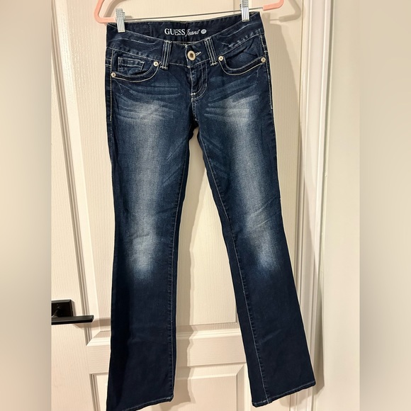 Guess Low Rise Bootcut/Mini Flare Jeans (stretch) - size 27 (4) - Picture 1 of 8